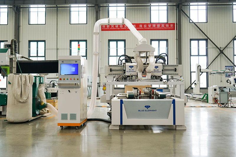 High Efficiency CNC Through Type 4 Sides Wood Door Cutting Saw for Sale
