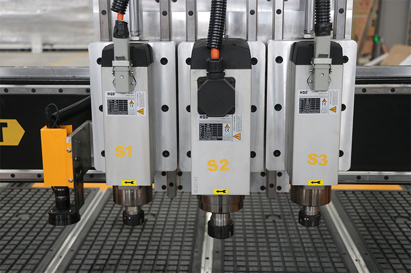 Multihead Best CCD Camera Wood Cutting Machine with 3 Spindles