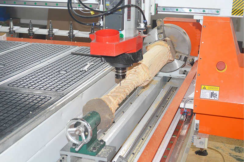 Top Ranked 1530 5x10 ATC CNC Router Machine with Rotary Device for Door Making