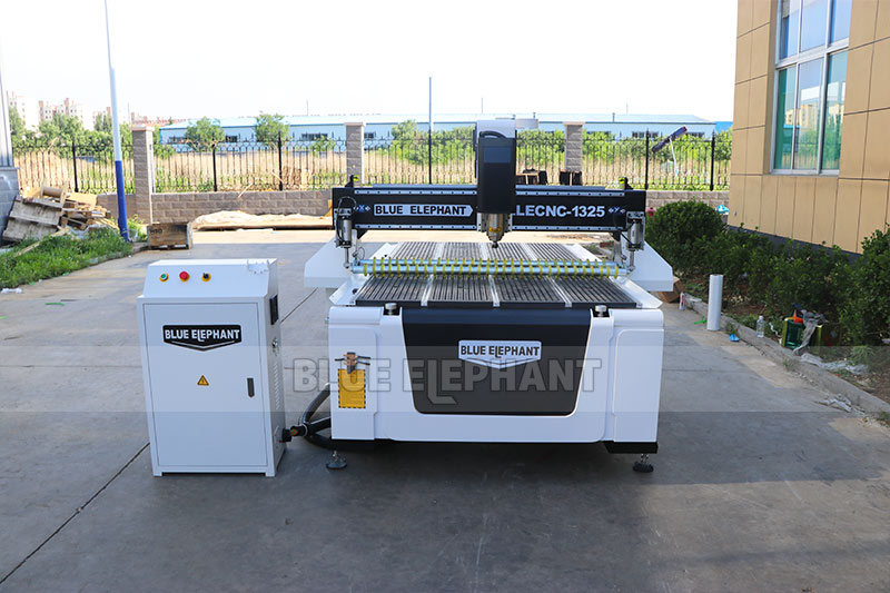 Press Roller 3 Axis Wood CNC Machine for Sale with Best Price