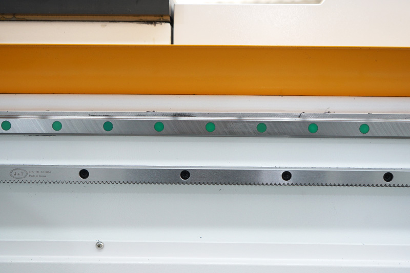 Square Linear Guide