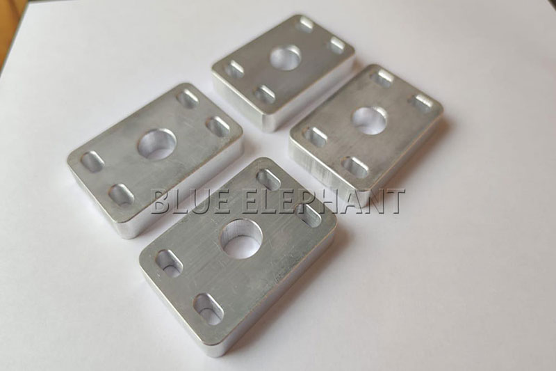 Best Way to Cut Aluminum Sheet: Knife, Saw or CNC?