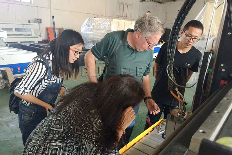 American customers and his wife visited Blue Elephant