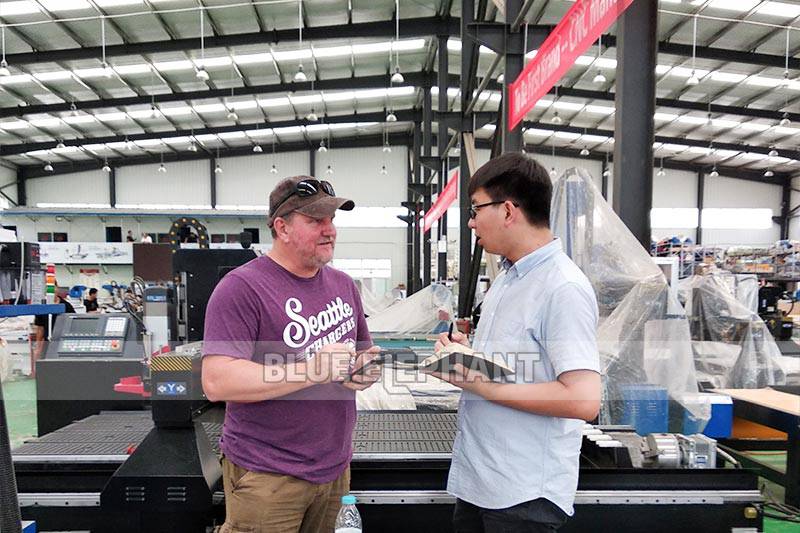 Australia Customer Visiting for EPS Styrofoam CNC Router (4)