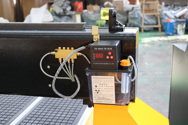 Automatic lubrication system
