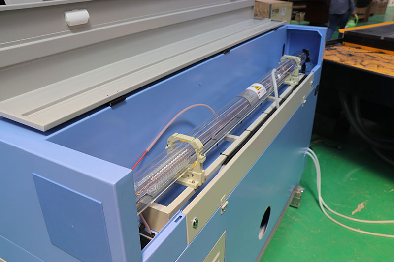 Laser tube