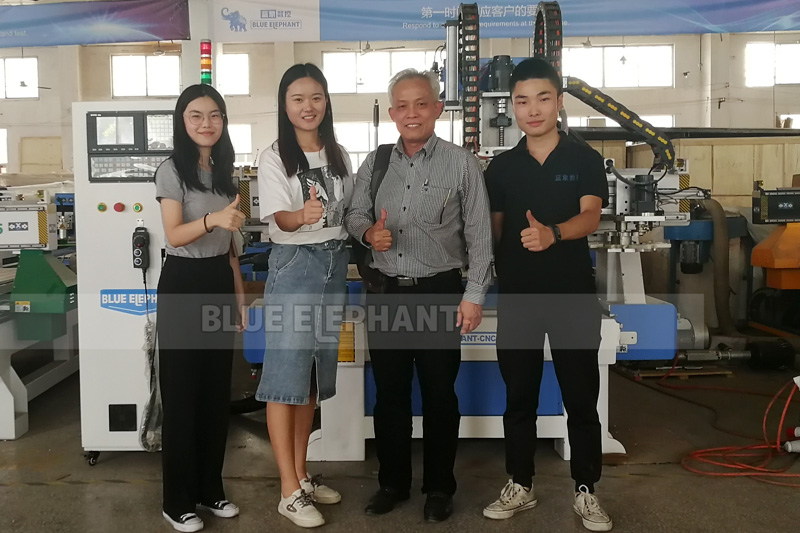 Blue Elephant warmly welcomes Laos customers to visit our factory