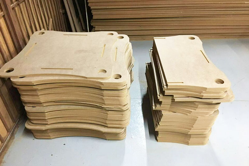 Dominica Customer and Mahjong Table—1530 CNC Wood Carving Machine