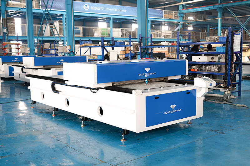 High Power 650W CO2 Laser Cutting Machine for Acrylic, Plywood, MDF