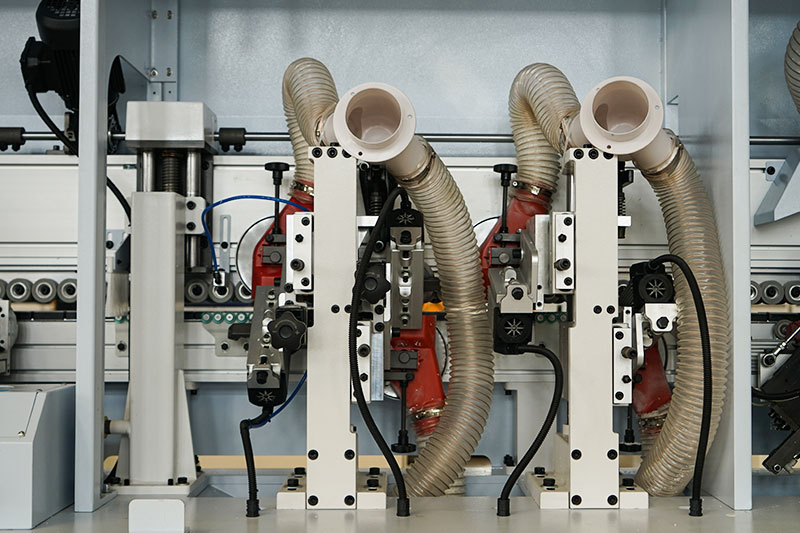 Rough Trimming Device＋ Fine Trimming Device
