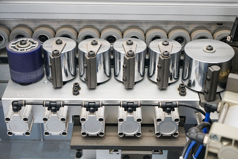 Six Wheel Pressing